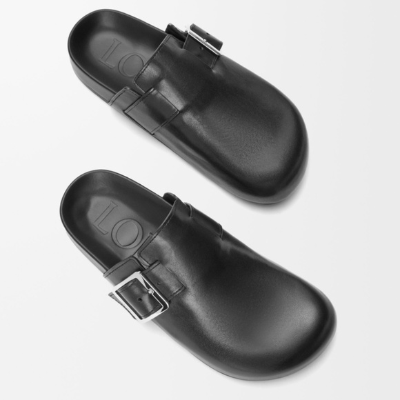 LOEWE - Men's Ease Buckle Mule in Black Cakskin SS2025 - MSRP $1100… - Picture 2 of 4